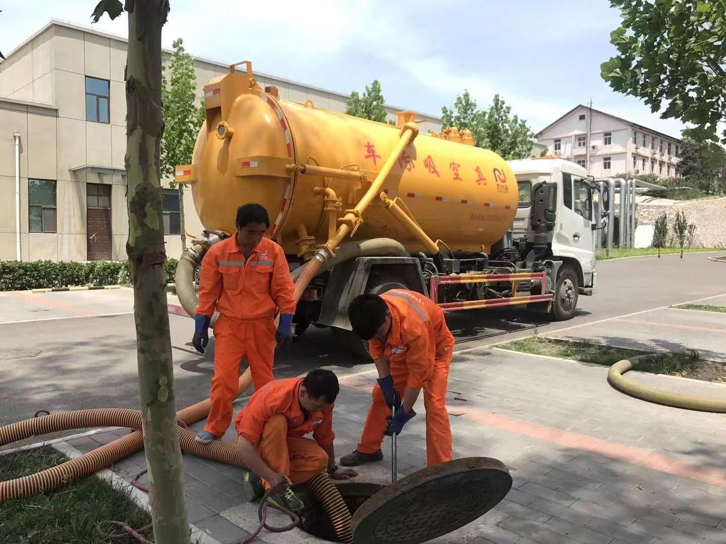 黎安镇化粪池清理与5-8吨吸粪车施工效率分析